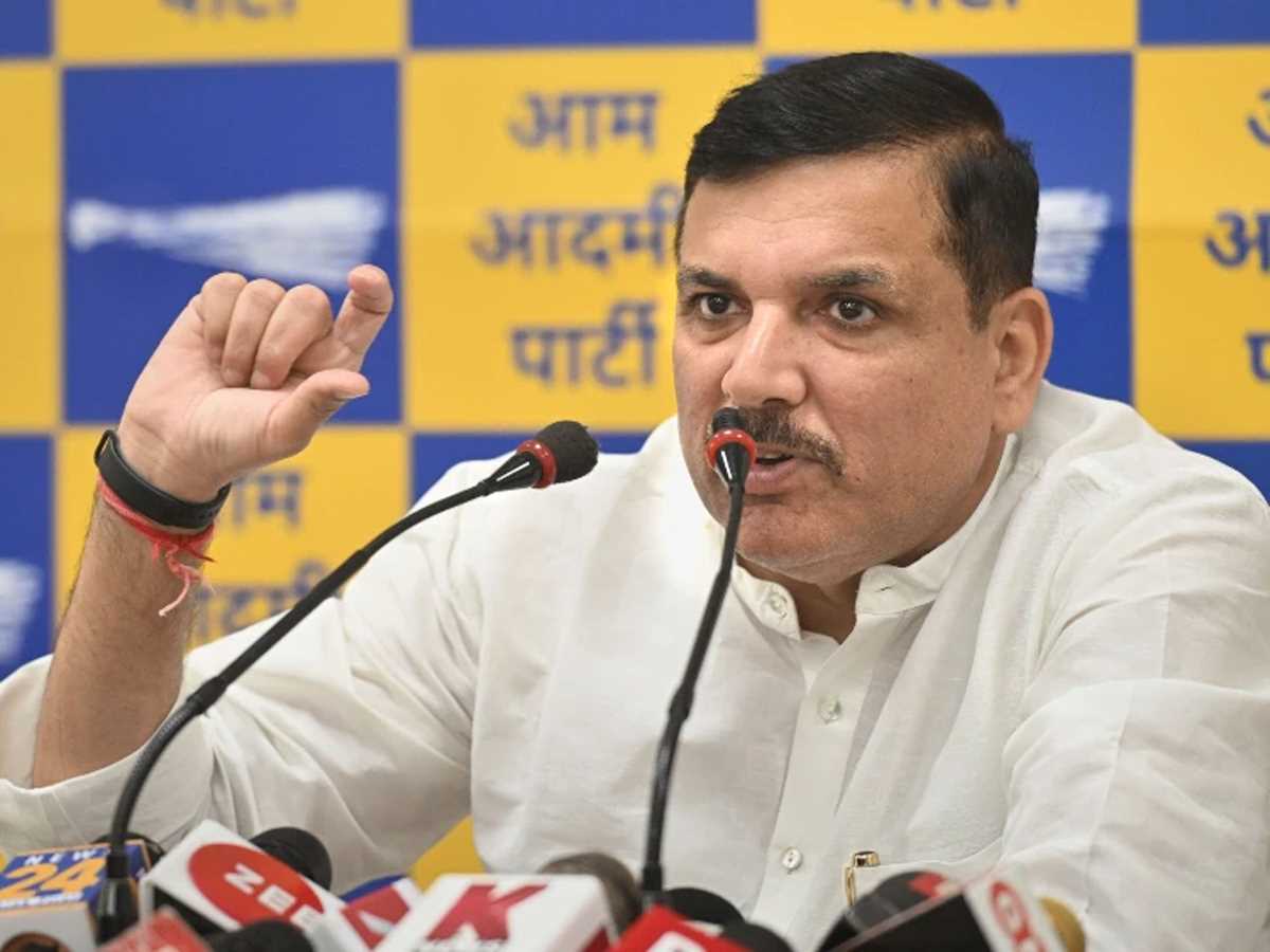 शराब घोटाले के नाम पर केजरीवाल को बदनाम करने के लिए रची गई साजिश : आप